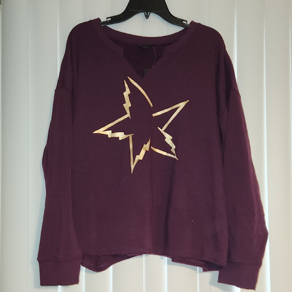 Torrid Maroon Sweatshirt with Gold Star